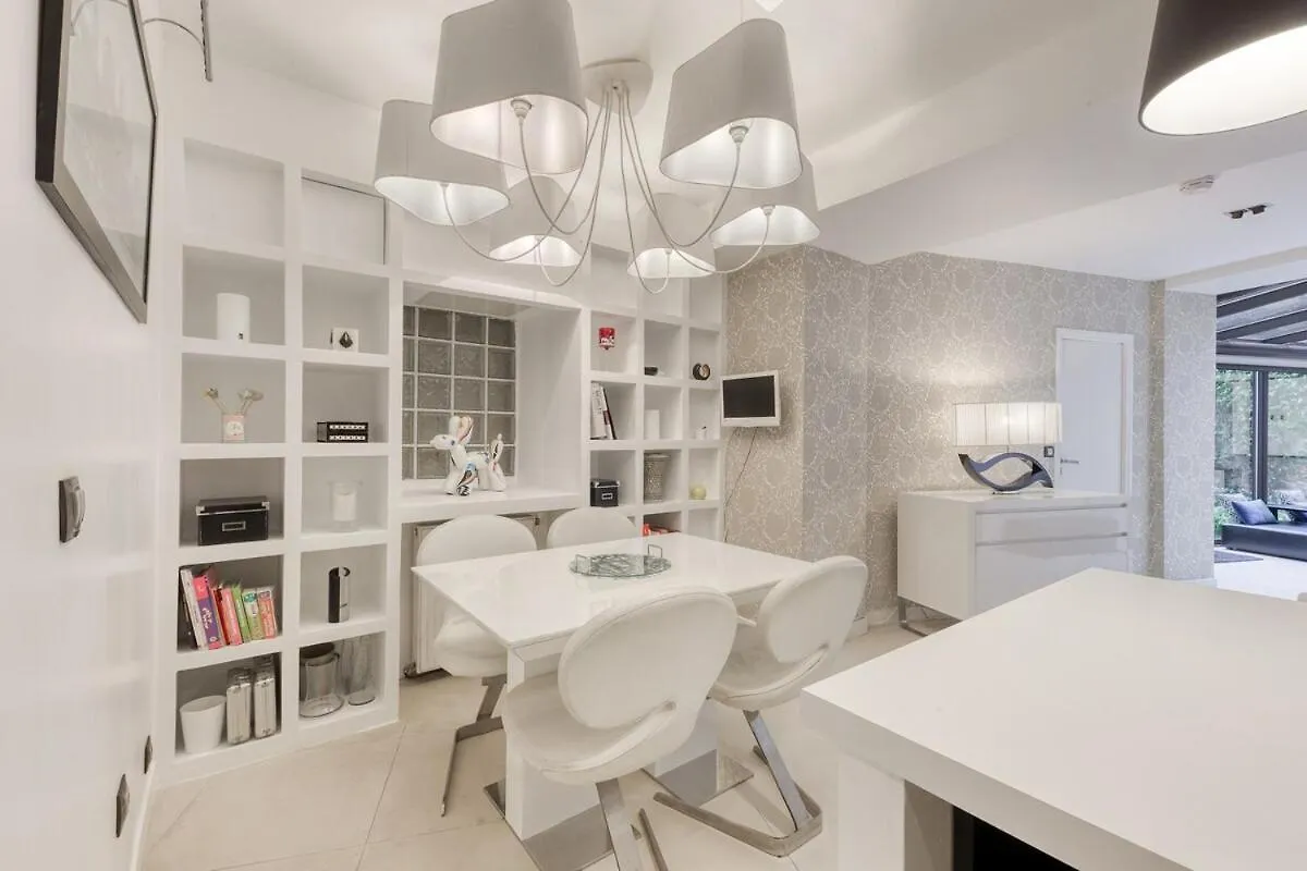 Garden Flat In Paris 16 Apartment France